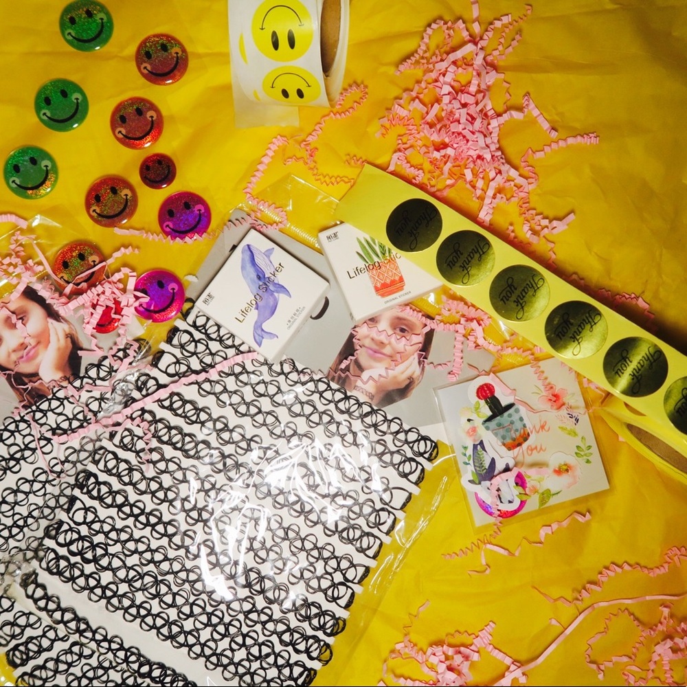 💛 GET A FREE GIFT WITH ANY ORDER! 💛